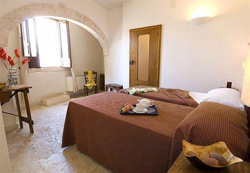 Hotel Palazzo D'Erchia Conversano Exterior foto
