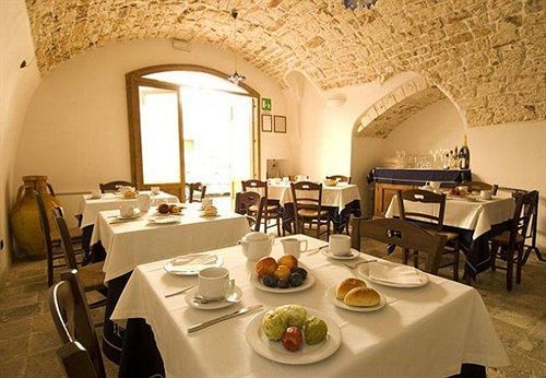 Hotel Palazzo D'Erchia Conversano Exterior foto